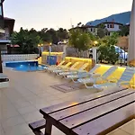 Santo اكياكا