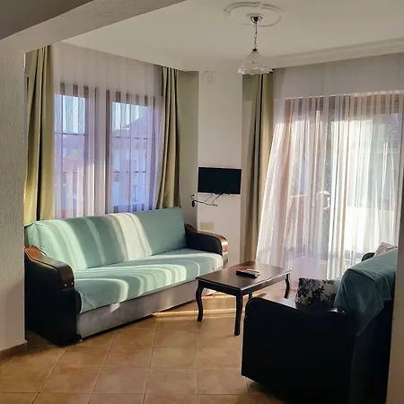 Santo Hotel Ula