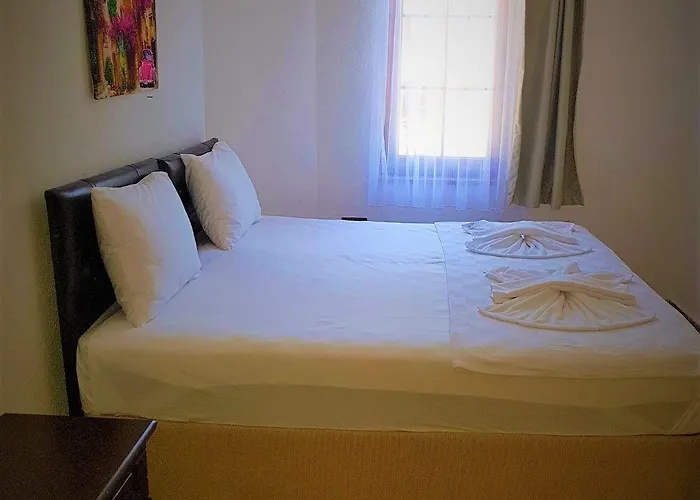 Santo Hotel *